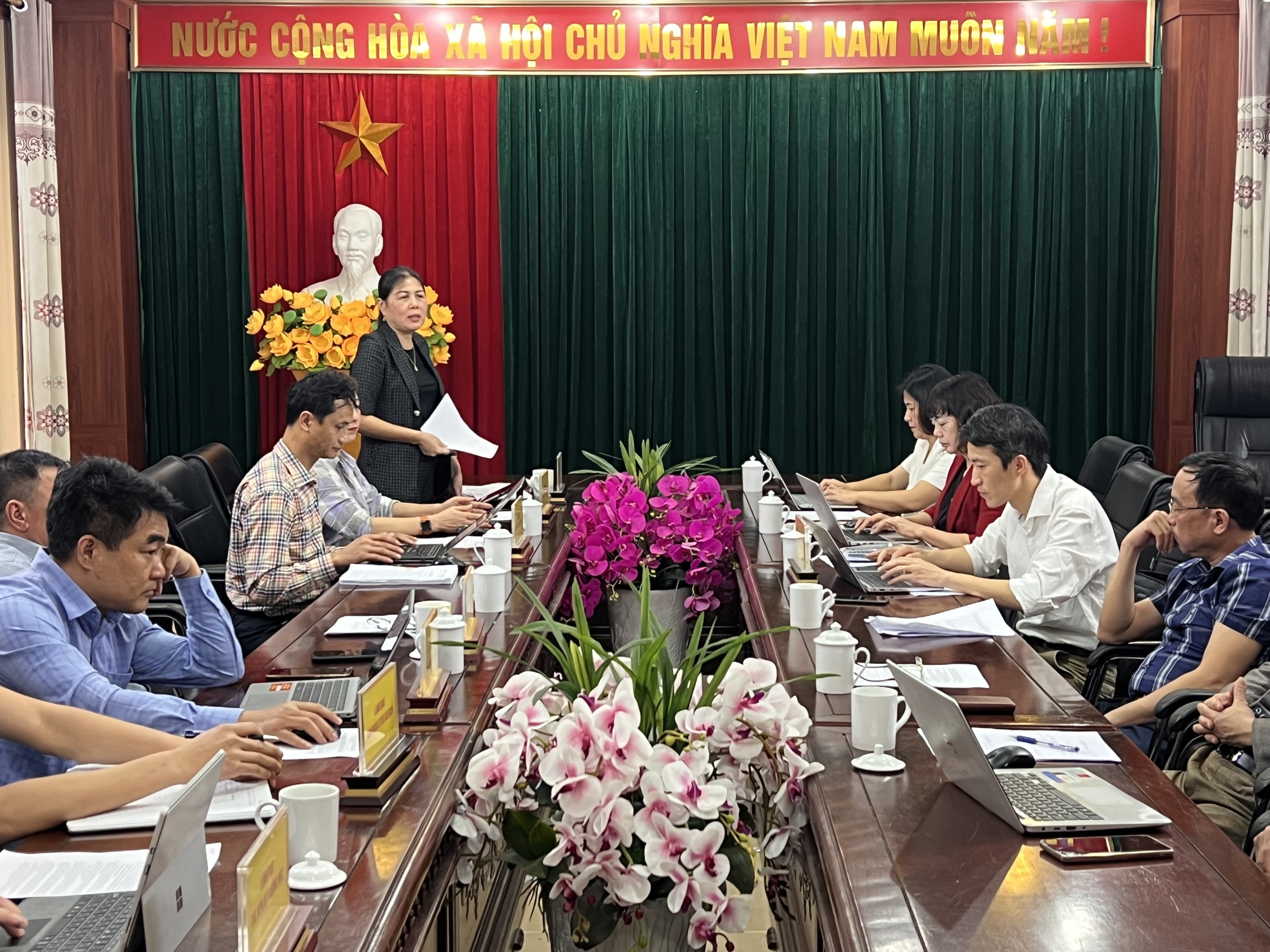 Đoàn công tác của Sở Gáo dục và Đào tạo làm việc tại Quang Bình