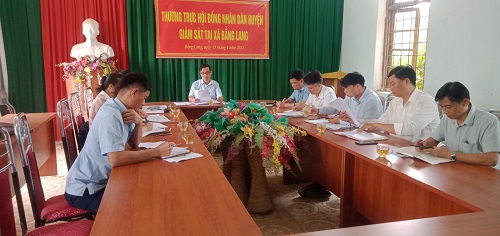 Thường trực HĐND huyện giám sát chuyên đề về thực hiện mục tiêu Quốc gia giảm nghèo  bền vững tại xã Bằng Lang